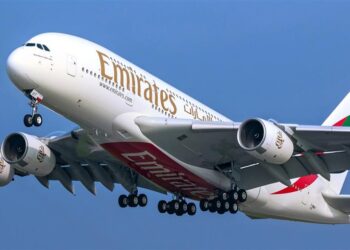 طيران الإمارات تحلق في الصدارة