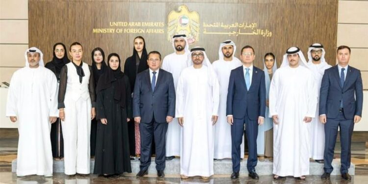 الإمارات وكازاخستان تبحثان إدخال الذكاء الاصطناعي إلى الخدمات القنصلية