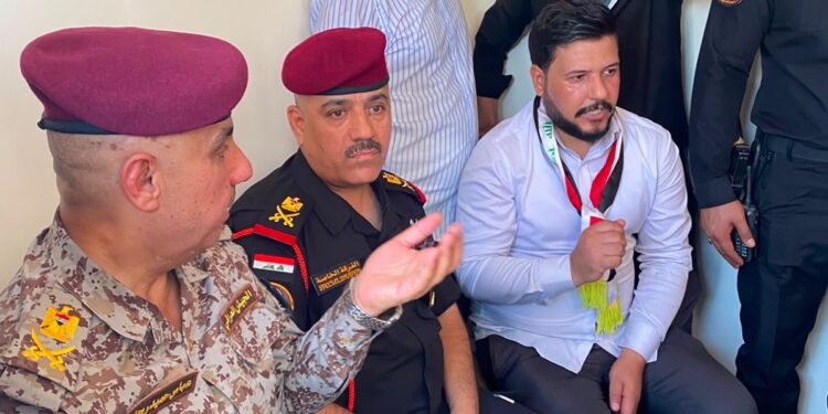 قائد عمليات بغداد وقائد الفرقة الخاصة يلتقيان ممثلي الخريجين لتنظيم مسار التظاهرة في العلاوي