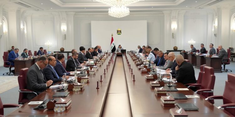بينها تتعلق بتصدير النفط والانتخابات.. مجلس الوزراء يصدر عدداً من القرارات
