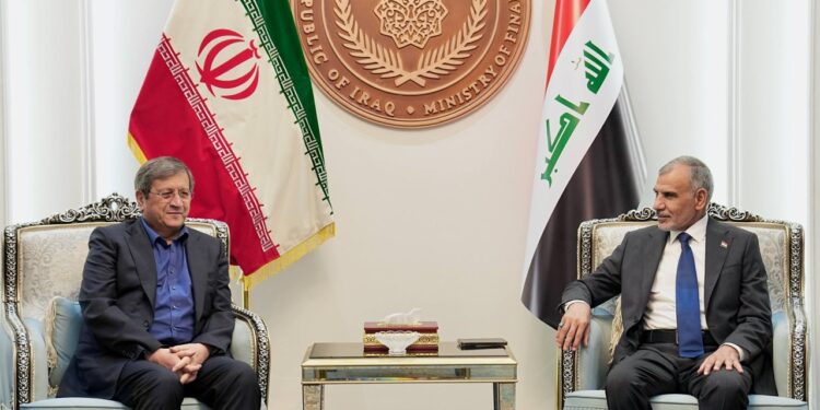 وزير المالية يذكر محافظ البنك المركزي الإيراني: إغلاق هرمز ترك آثاراً سلبية على الاقتصاد العراقي