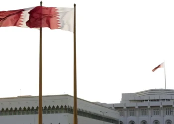 حراك دبلوماسي خليجي لاحتواء التصعيد.. قطر تنسق مع السعودية والأردن والكويت وتدعو لتنفيذ التفاهم الأميركي الإيراني