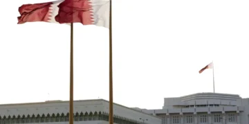 حراك دبلوماسي خليجي لاحتواء التصعيد.. قطر تنسق مع السعودية والأردن والكويت وتدعو لتنفيذ التفاهم الأميركي الإيراني