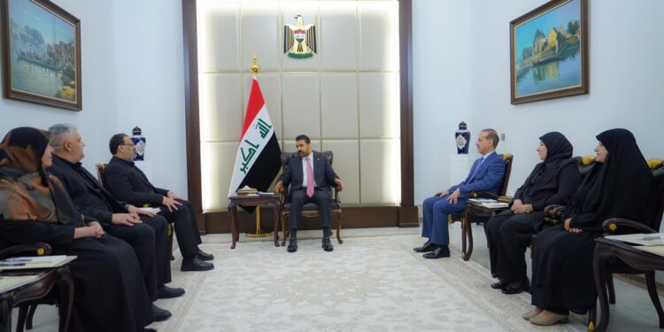 الزيدي يضع الاقتصاد ومكافحة الفساد على طاولة “منتصرون”.. هل تتحول موازنة الأداء إلى اختبار حكومي حقيقي؟