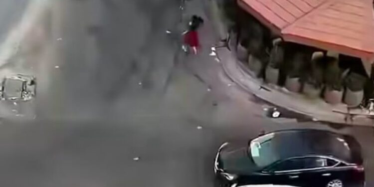 شرطة الكرخ تطيح بعدد من المتهمين بحادثة التحرش بفتاة في المنصور
