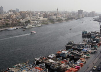 بغداد ومسقط تتحركان لاحتواء التوترات الإقليمية وانعكاسات العقوبات على إيران