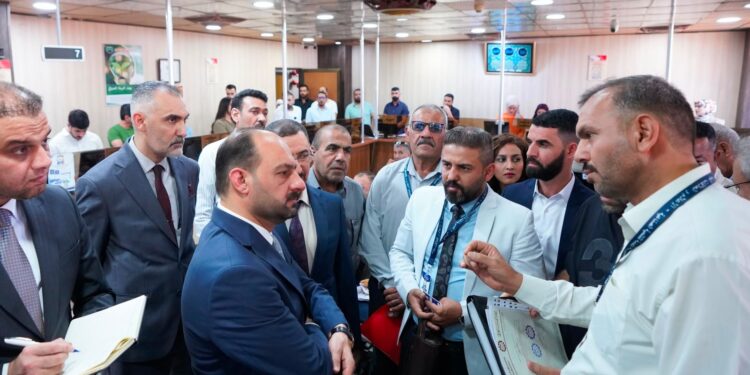 وزير الصناعة يتفقد التنمية الصناعية ويشدّد على تسريع معاملات المراجعين