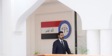 الزيدي يطلق مرحلة “الرقابة الوقائية”.. تدقيق العقود قبل توقيعها لإغلاق منافذ الفساد وحماية المال العام
