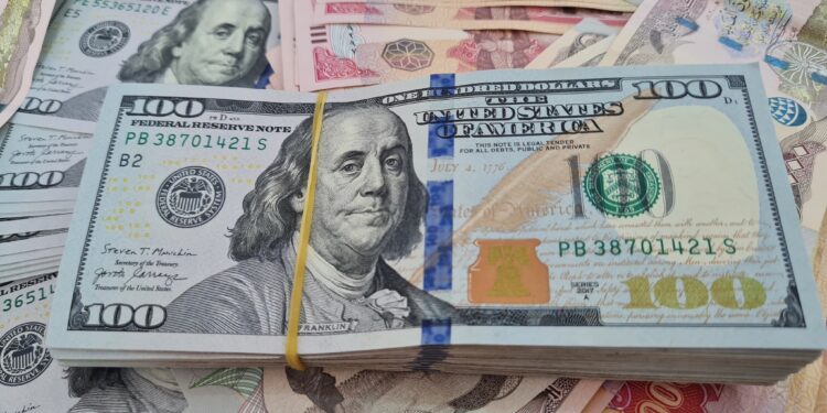 دفعة الفيدرالي تصل بغداد.. هل يقترب العراق من كسر أزمة السيولة؟