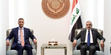 بين عجز الإيرادات وضغوط الإنفاق.. المالية والبنك المركزي يبحثان حماية الاستقرار الاقتصادي