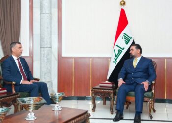 الحلبوسي ومحافظ البنك المركزي يبحثان إصلاح القطاع المصرفي وتسريع التحول الرقمي