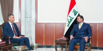الحلبوسي ومحافظ البنك المركزي يبحثان إصلاح القطاع المصرفي وتسريع التحول الرقمي