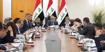 المالية النيابية تفتح ملف العجز والرواتب.. البنك المركزي أمام أسئلة الاستقرار النقدي