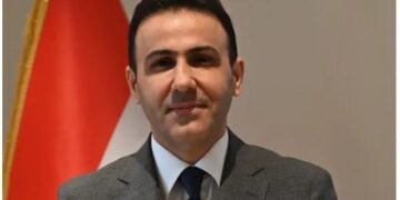 بعد أزمة “ابنة النائبة”.. القاضي ضياء جعفر يقرر توقيف مدير مكتب وزير النقل وضابط عمليات الطيران