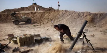 حصر السلاح في العراق.. هل تسلّم الفصائل أسلحتها الثقيلة وتُبقي “الترسانة النوعية” خارج سيطرة الدولة؟