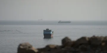 هرمز يقترب من التسوية.. إيران تربط فتح المضيق بتنازلات أميركية وتوسع شروط التفاوض