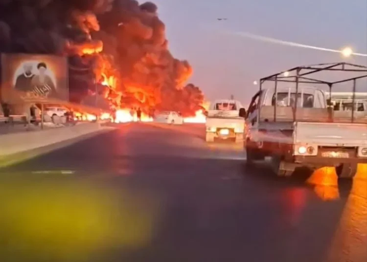 حريق في صهاريج وقود داخل مصفى الدورة.. الدفاع المدني يحاصر النيران ويبدأ التحقيق بأسباب الحادث