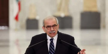 سلام يرد على نعيم قاسم: من انفرد بقرار الحرب لا يحق له توزيع شهادات بالوطنية