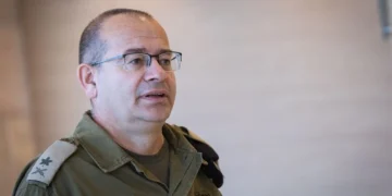 قبل الغارات على القاعدة السورية بأيام.. ماذا بحث رئيس الموساد مع الشيباني؟