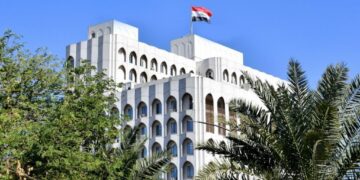 العراق يرحب باندماج “قسد” بمؤسسات الدولة السورية: يعزز استقرار سوريا وسيادتها