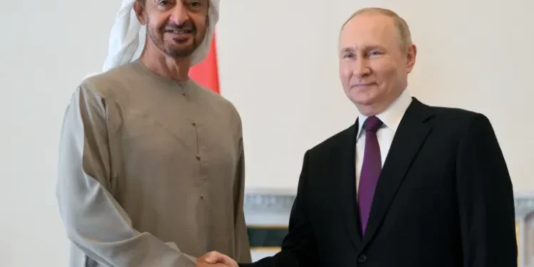 بن زايد وبوتين يبحثان أمن الشرق الأوسط ومسارات احتواء التصعيد الإقليمي