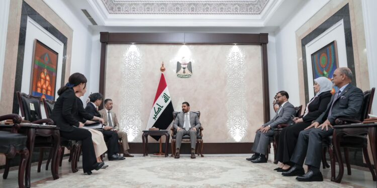 الزيدي يتلقى دعوة رسمية لزيارة اليابان.. طوكيو تفتح باباً جديداً للشراكة الاقتصادية مع العراق