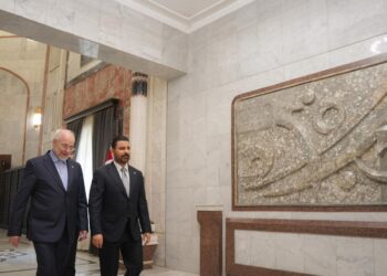 دون التطرق لهرمز وحصر السلاح.. الزيدي يلتقي قاليباف ويشيد بالمواقف الإيرانية الداعمة للعراق