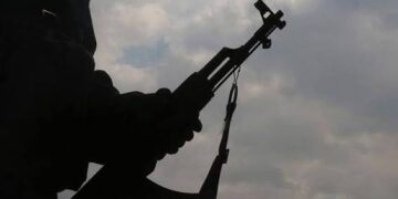 انكماش عوائد النالسلاح لا يهدأ.. ثأر عشائري ينتهي بمقتل شخص وإصابة 4 آخرين في العمارة