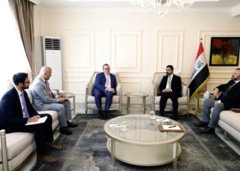 تنسيق دولي لمساعدة العراق.. بغداد وواشنطن تبحثان ملف السجناء المنقولين من سوريا