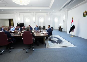الزيدي يضع النفط أمام اختبار هرمز.. خطط عاجلة لإنقاذ الصادرات وتحويل الأزمة إلى فرصة