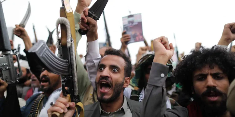 أكثر من 70 قتيلاً وجريحاً في الحديدة وتعز
