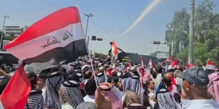 حنطة العراق تنتظر مستحقاتها.. احتجاج الفلاحين يكشف أزمة ما بعد الحصاد