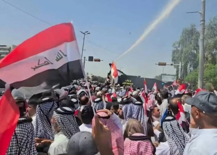 حنطة العراق تنتظر مستحقاتها.. احتجاج الفلاحين يكشف أزمة ما بعد الحصاد