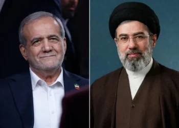 في أول ظهور رسمي معلن.. مجتبى خامنئي يلتقي بزشكيان وسط غموض يحيط بقيادته لإيران
