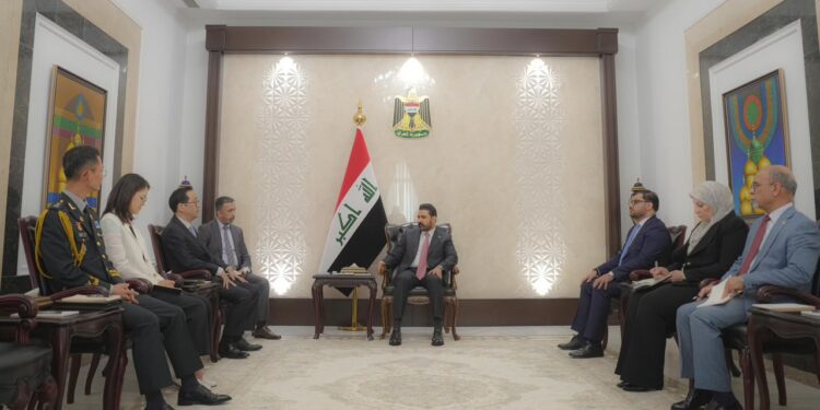 العراق وكوريا الجنوبية يبحثان توسيع الشراكة الاقتصادية.. الزيدي يفتح باب الاستثمار أمام الشركات الكورية