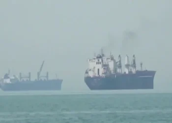 بعد إطلاق الحرب الاقتصادية.. إيران تبحث عن طرق نقل بديلة وسط نقص الإمدادات