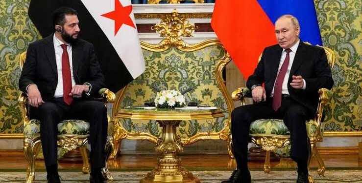 اتصال بوتين والشرع.. موسكو تتمسك بوحدة سوريا وتربط المرحلة المقبلة بإعادة الإعمار والتعاون العسكري
