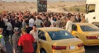 إغلاق طريق حلة- بغداد أمام متظاهرين متجهين إلى العاصمة للمطالبة بتثبيت العقود والأمن الغذائي