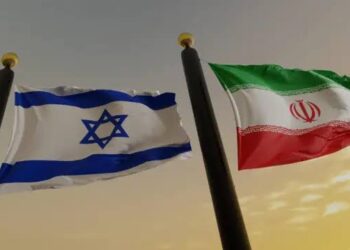 إسرائيل تلوّح بخيار الحرب المنفردة مع إيران.. واشنطن تبحث مخرجاً وتل أبيب تستعد للتصعيد