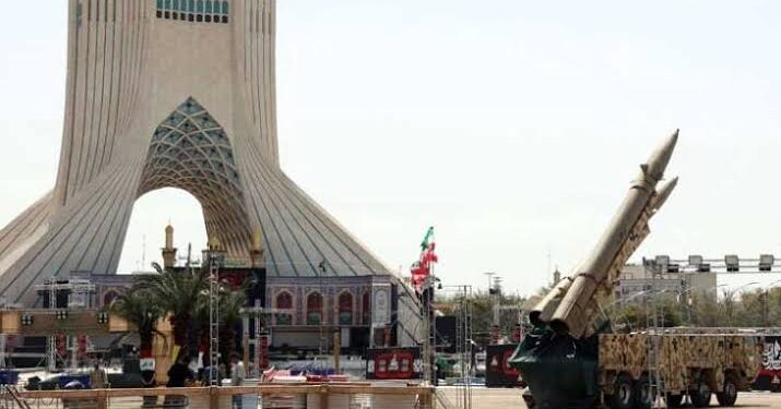 طهران ترسم “خطاً أحمر” للخليج.. تحذير إيراني من دعم أي تحرك عسكري أميركي