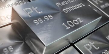 صفقة بمليارات الدولارات تهز سوق البلاتين.. اندماج محتمل قد يصنع أكبر منتج عالمي