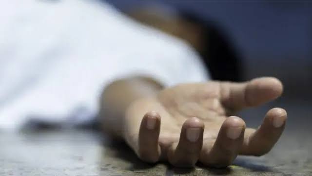 جريمة عائلية مروعة.. القبض على ابنتين بتهمة الاشتراك مع والدتهما في قتل والدهما وحرقه