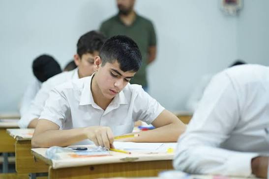 التربية تصدر توضيحاً امتحانات الطلبة الدارسين في المدارس العراقية في إيران