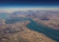 مع استمرار التصعيد.. عُمان وإيران تبحثان استئناف الحوار وسبل تهيئة ظروف الملاحة بمضيق هرمز