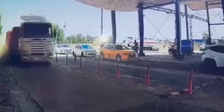 شاحنة مشبوهة تكشف شحنة ضخمة من الأجهزة المهربة.. إحباط إدخالها إلى كركوك