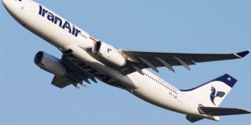 الرحلات الجوية الإيرانية إلى العراق.. طهران تؤكد استمرارها والنقل تنتظر إشارة من الزيدي لإيقافها
