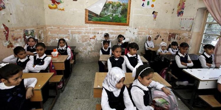 التربية لأولياء الأمور: قدموا شكاوى في حال إجباركم على التبرعات للمدارس