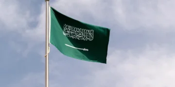 بعد استهدافه بطائرات مسيرة.. “أرامكو” السعودية تسعى لإعادة تشغيل خط أنابيب “شرق غرب” النفطي