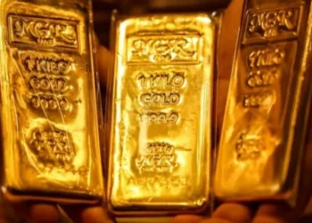 الذهب يتراجع مع تزايد توقعات استمرار ارتفاع الفائدة الأميركية