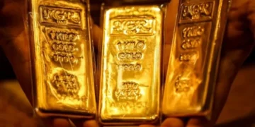 الذهب يتراجع مع تزايد توقعات استمرار ارتفاع الفائدة الأميركية